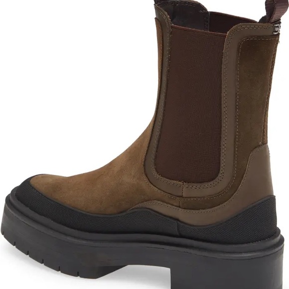 Sam Edelman Lulia Chelsea Boot - Picture 2 of 9